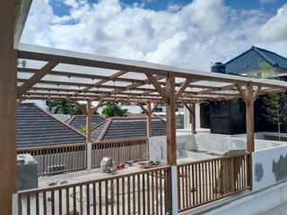 Pemasangan Pergola Kayu Bengkarai dan  Cilling Kayu Galam